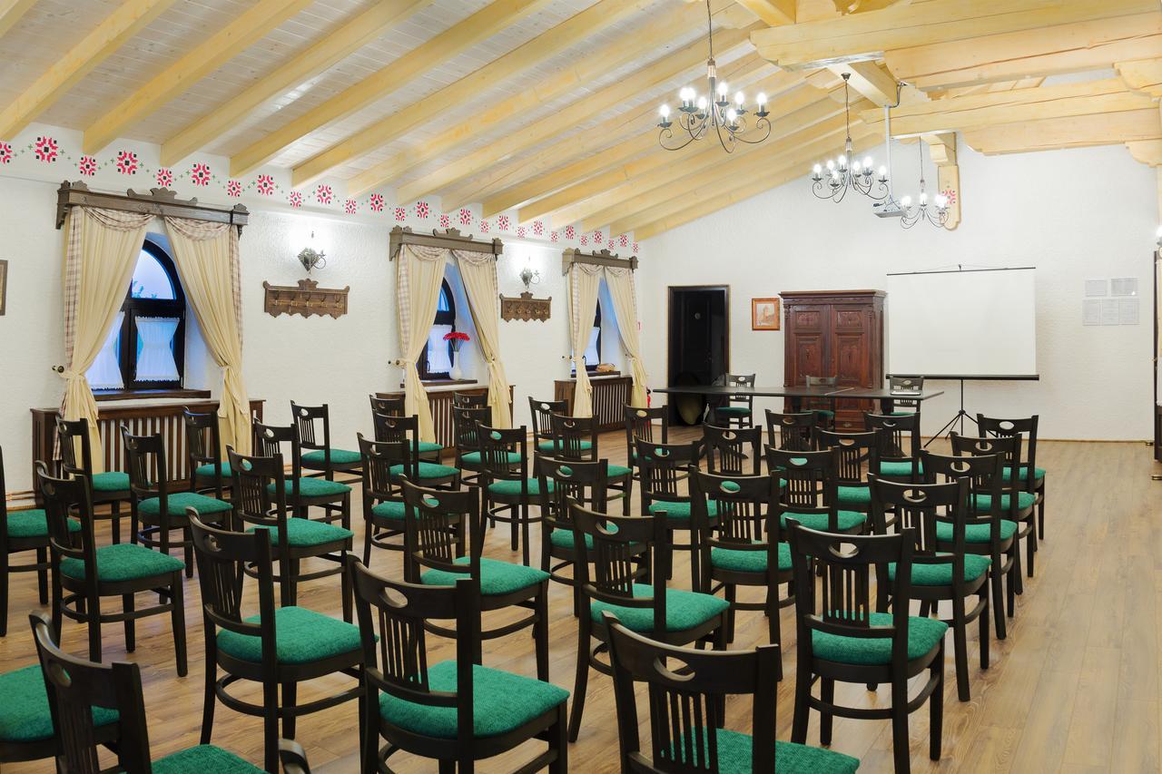Conacul Maria Theresa Orlat Exterior foto